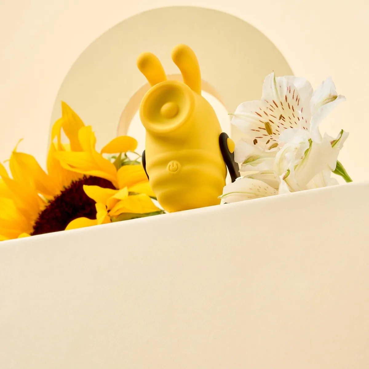 Bumble Bee Camtoyz Bumble Bee Camtoyz